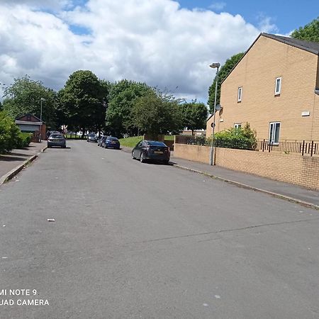 Luxury New House With Free Parking Apartment Birmingham Exterior foto