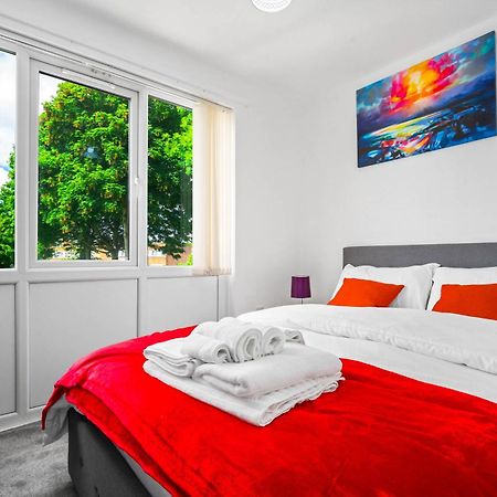 Luxury New House With Free Parking Apartment Birmingham Exterior foto